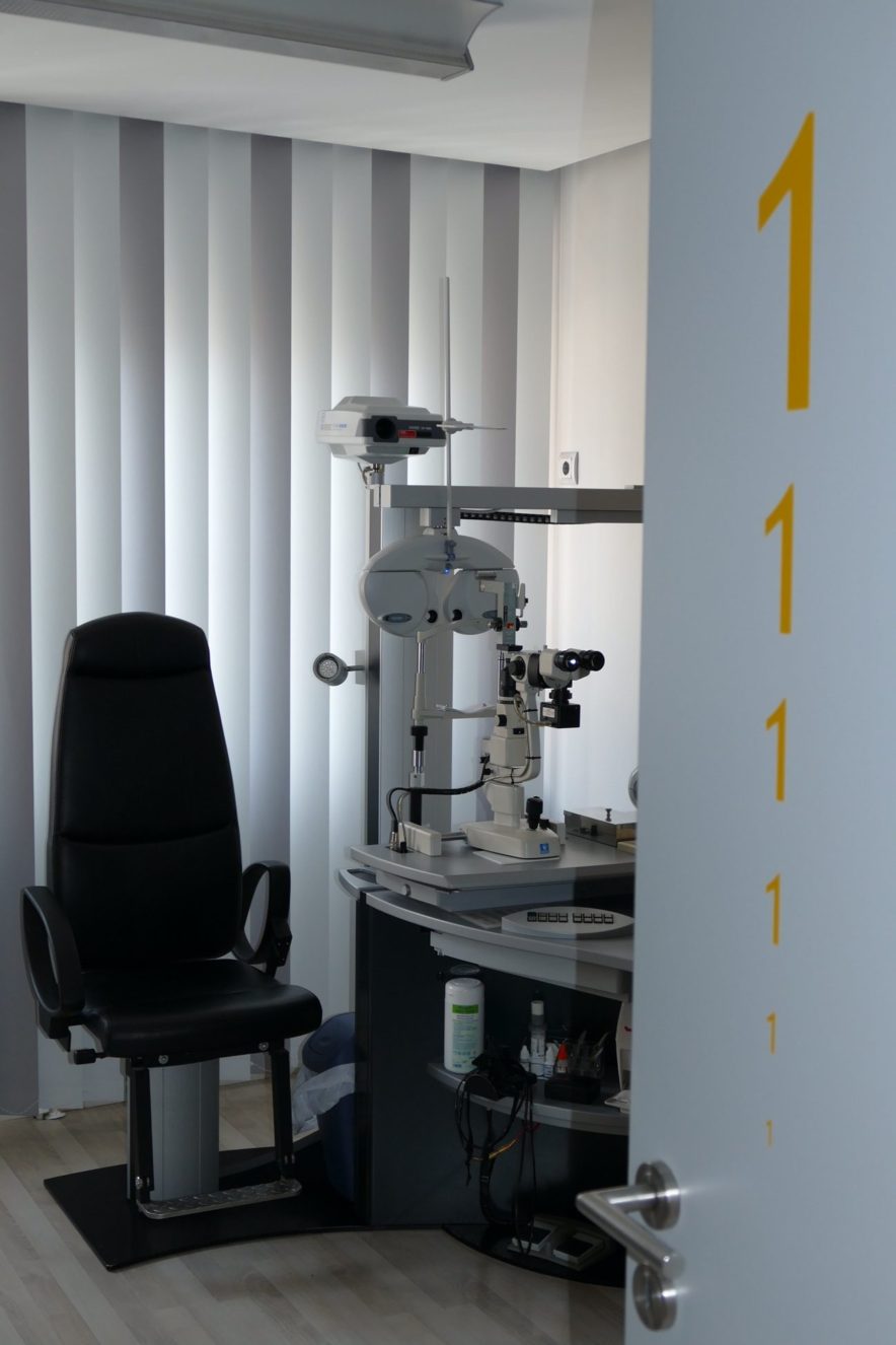 Behandlungszimmer Sehtest